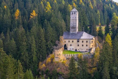 Château de Monguelfo, Dolomites