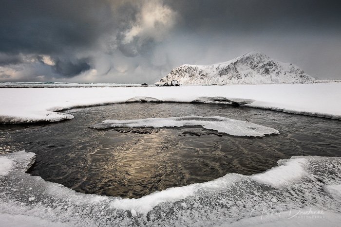 Lofoten, Nikon D850 et 14-24 mm à 14 mm, 1-100e, f16
